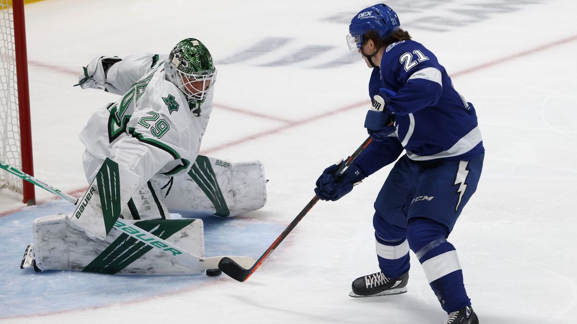 Lightning continue hold over Stars with 4-3 shootout victory