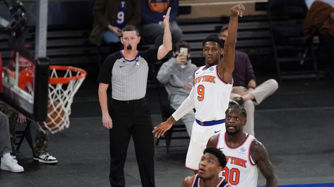 Knicks storm back, complete sweep of Wizards 106-102