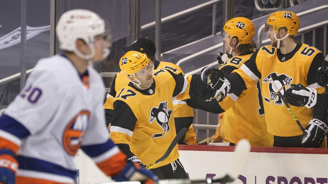Rust’s hat trick leads Penguins past Islanders 6-3