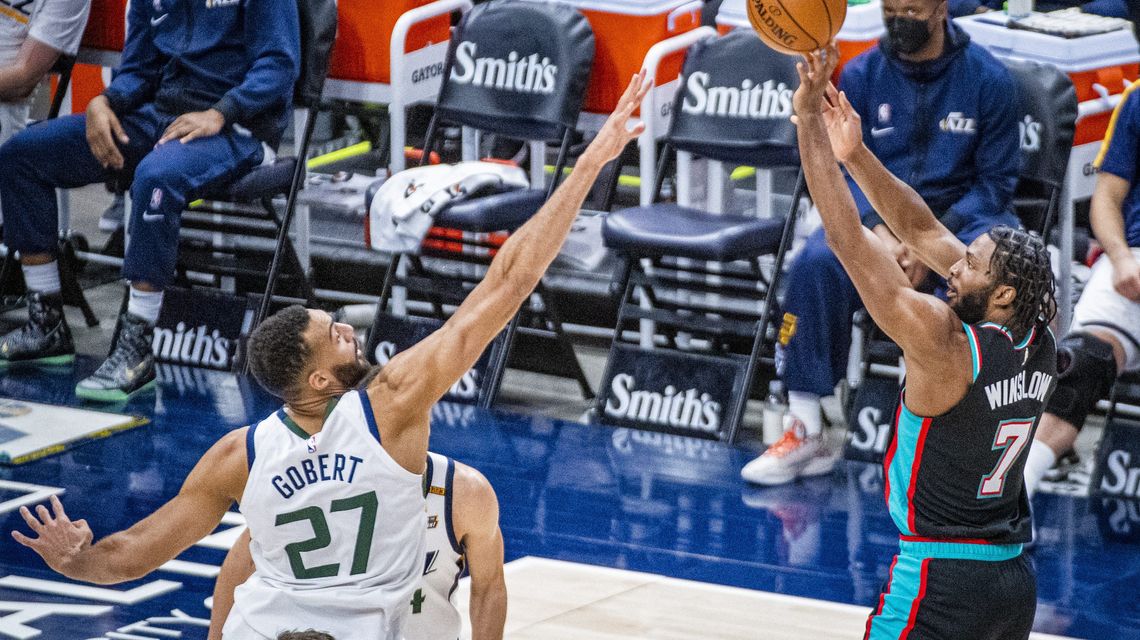 NBA-leading Jazz beat Grizzlies for 18th straight home win