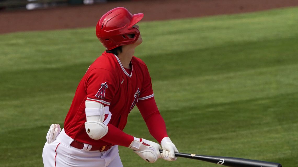 2-way matchup is all Shohei: Ohtani hits 2 HRs off Lorenzen