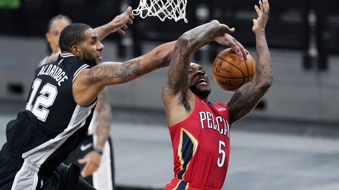 Popovich announces Aldridge will be moving on from Spurs