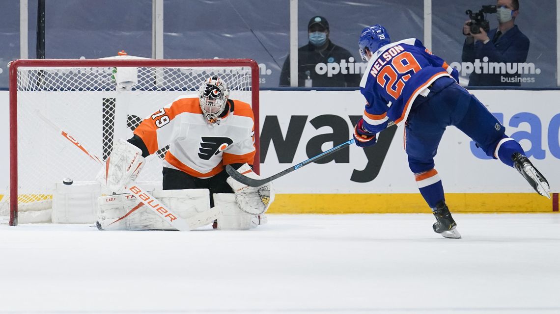 Nelson leads Islanders to 3-2 shootout win over Flyers