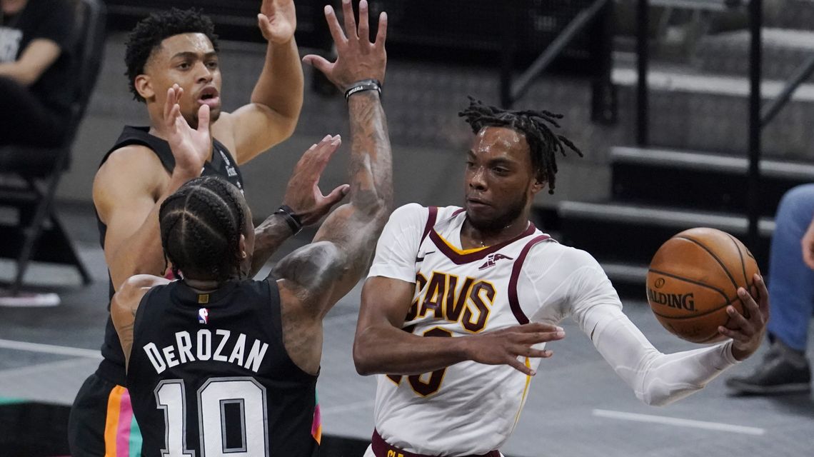 Garland shines as Cavaliers beat Spurs, end 5-game skid