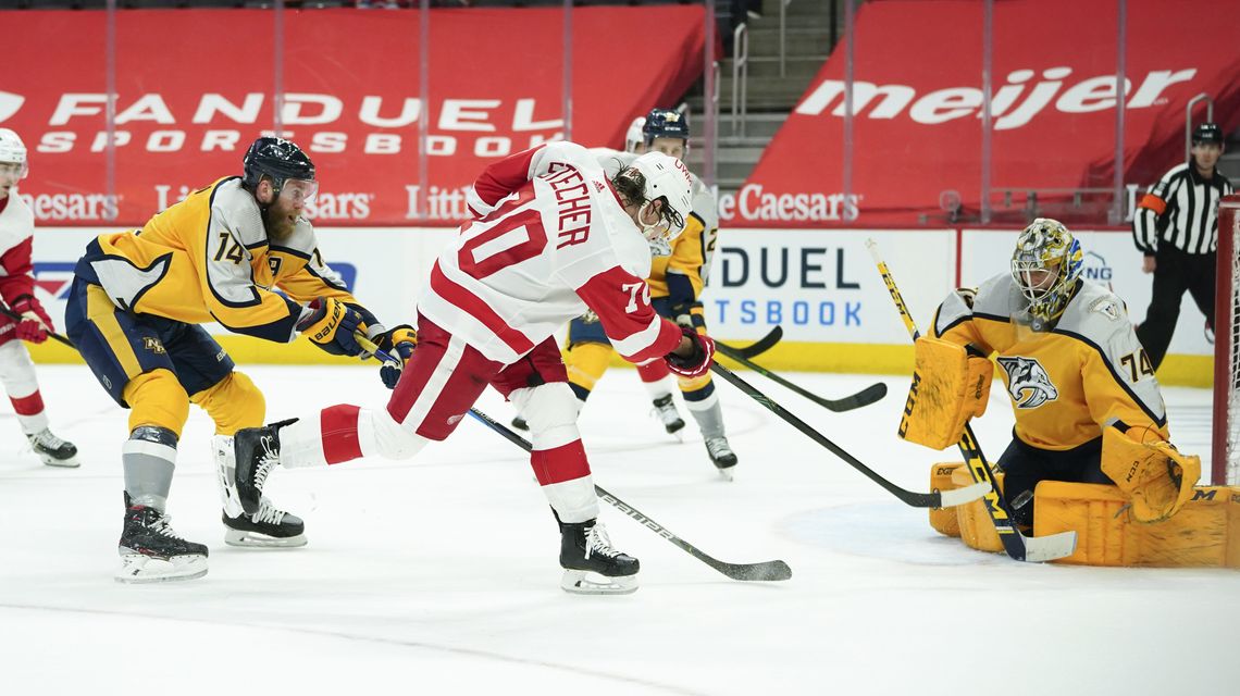 Predators beat Red Wings 3-2, improve to 4-0 in shootouts