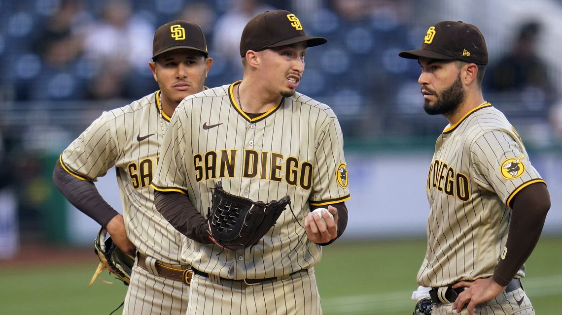 Pirates chase Snell in 1st inning, beat Padres 8-4