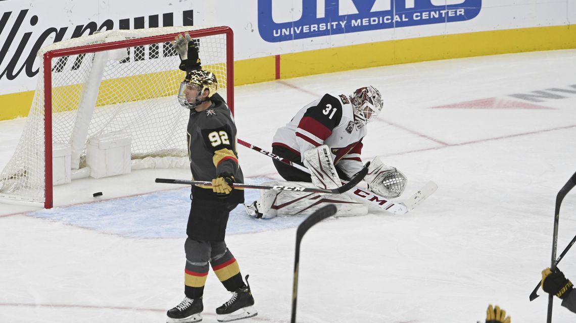 Fleury, Golden Knights blank Coyotes 1-0