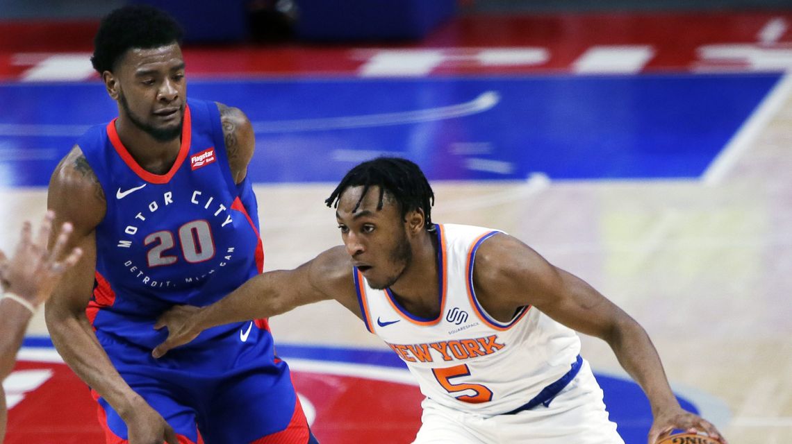 Randle stars as New York Knicks pound Detroit Pistons 125-81