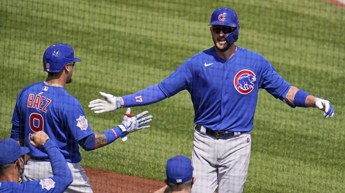 Cubs break out of slump, slip by reeling Pirates 4-2