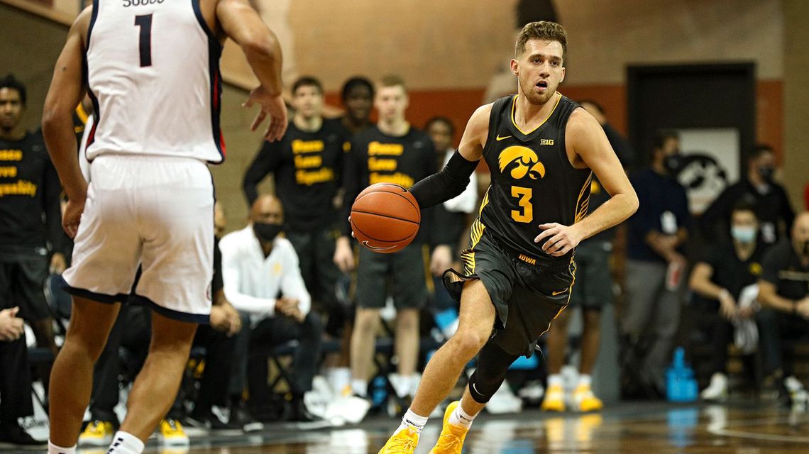 Jordan Bohannon couldn’t pass up one more year of Hawkeye basketball