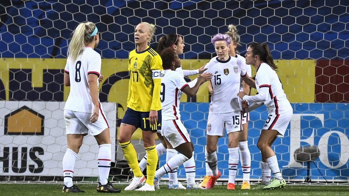 Rapinoe’s penalty kick gives US 1-1 draw with Sweden