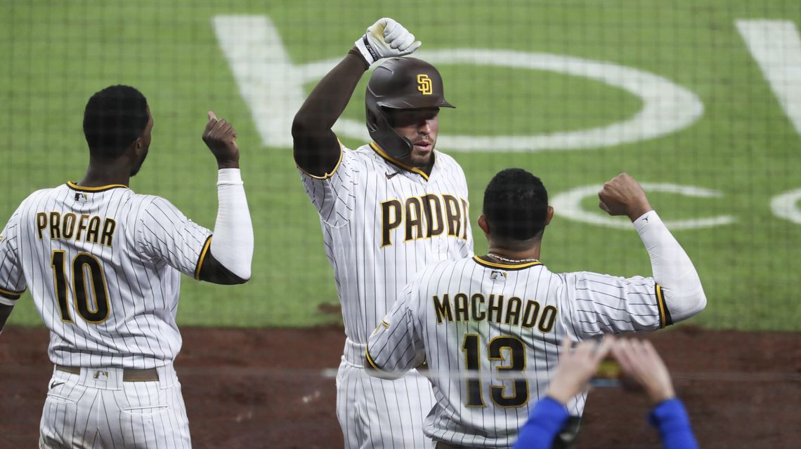 Caratini’s 2-run homer carries Padres over Giants, 3-1
