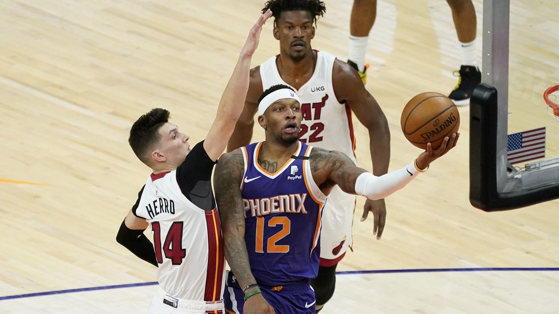 Suns get big night from bench, cruise past Heat 106-86