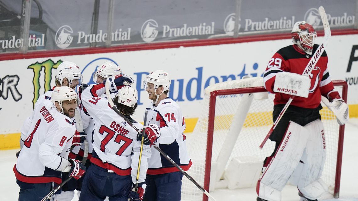 Great 8: Ovechkin scores historic PP goal, Caps sweep Devils