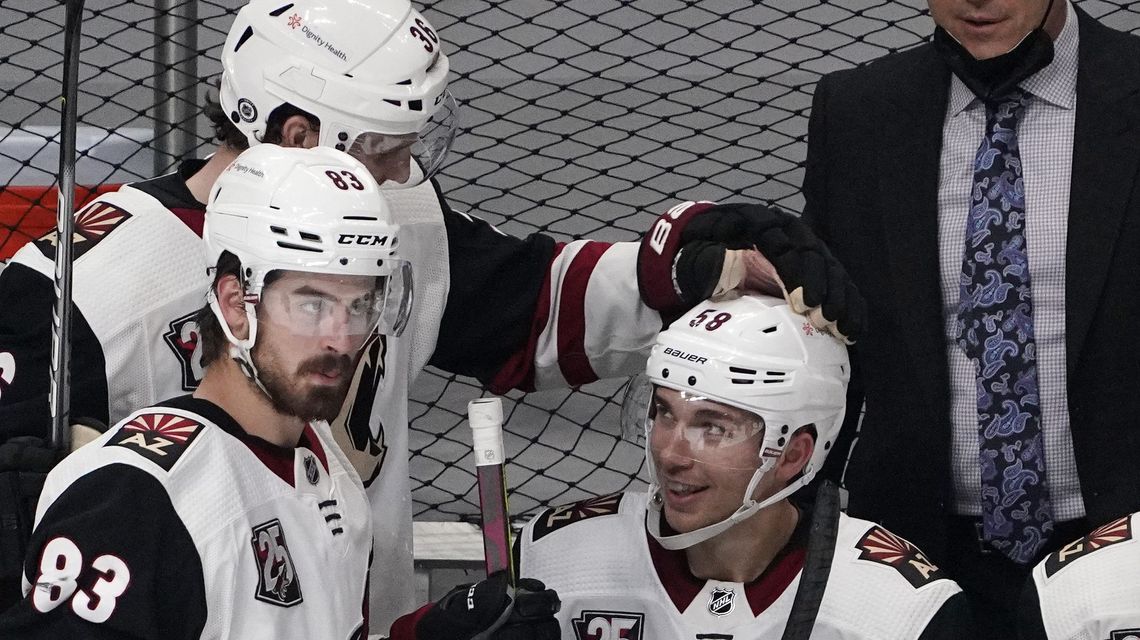 Bunting’s hat trick, power play push Coyotes past Kings 5-2