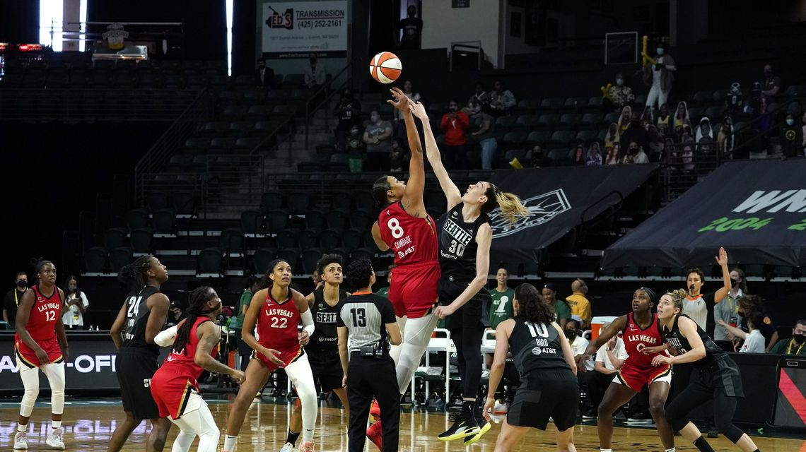 Breanna Stewart, Jewell Loyd carry Storm past Aces, 87-83