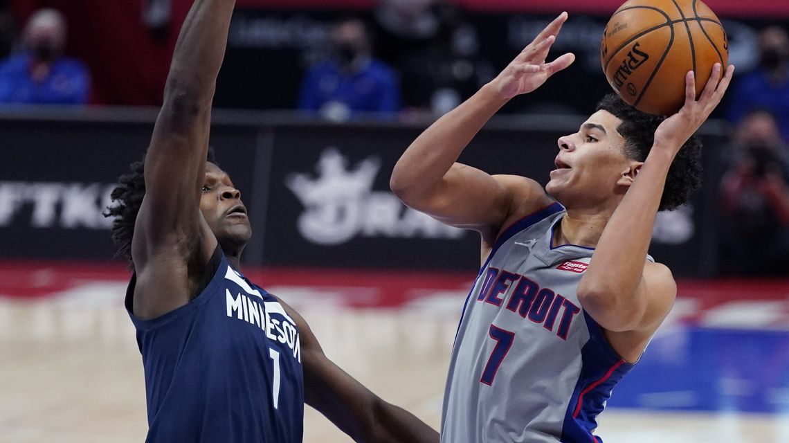 Towns, Edwards lead Timberwolves past undermanned Pistons
