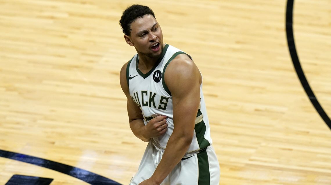 Sweep: Bucks oust Heat 120-103, roll into Round 2