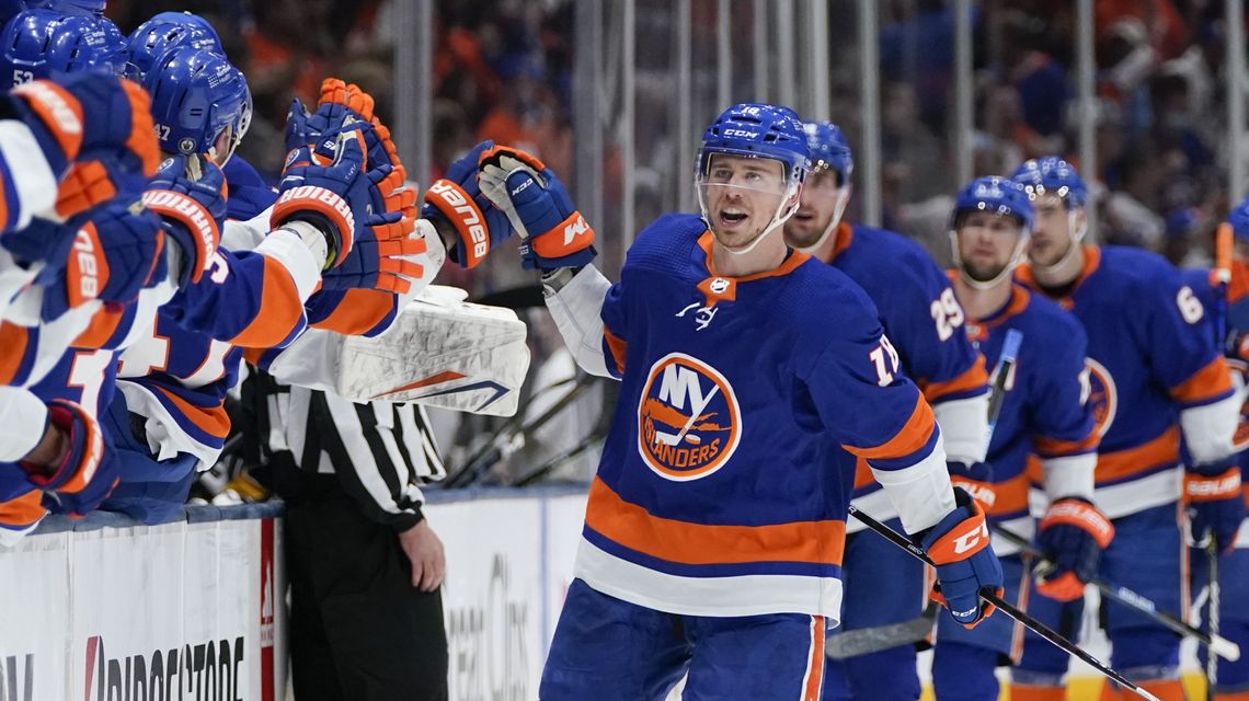 Islanders shut down Penguins again to advance to 2nd round