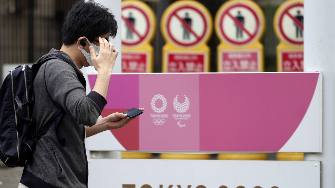 Report: Stages of Olympic relay to be pulled off Tokyo roads