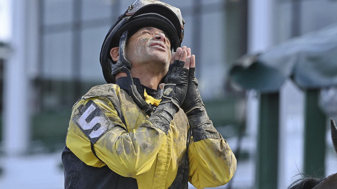 No ride into sunset: Ferrer leads Monmouth jockeys at age 57
