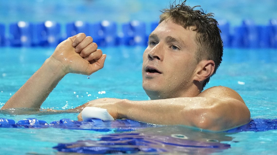 Murphy, Regan Smith win backstroke races at US swim trials