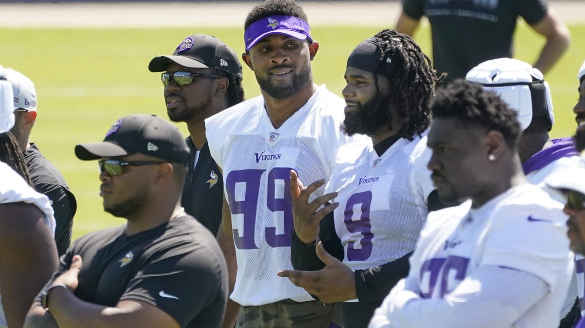 Back from neck injury, grateful Hunter excited about Vikes D