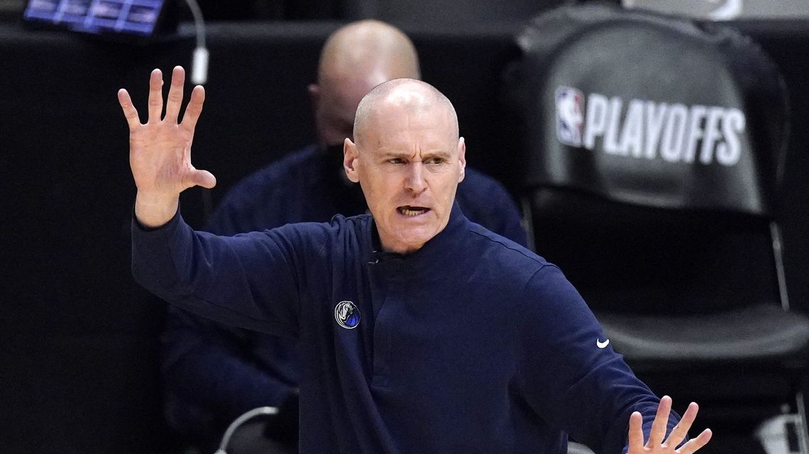 Carlisle steps down as Mavs’ coach, one day after GM departs