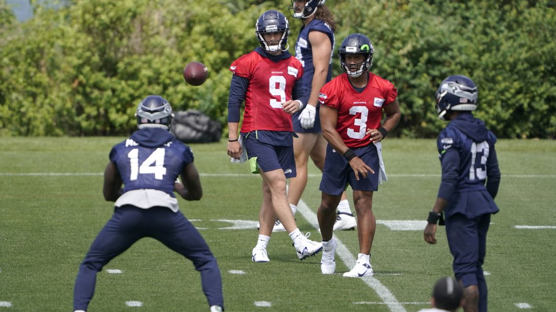 Metcalf back with Seahawks after testing 100-meter dash