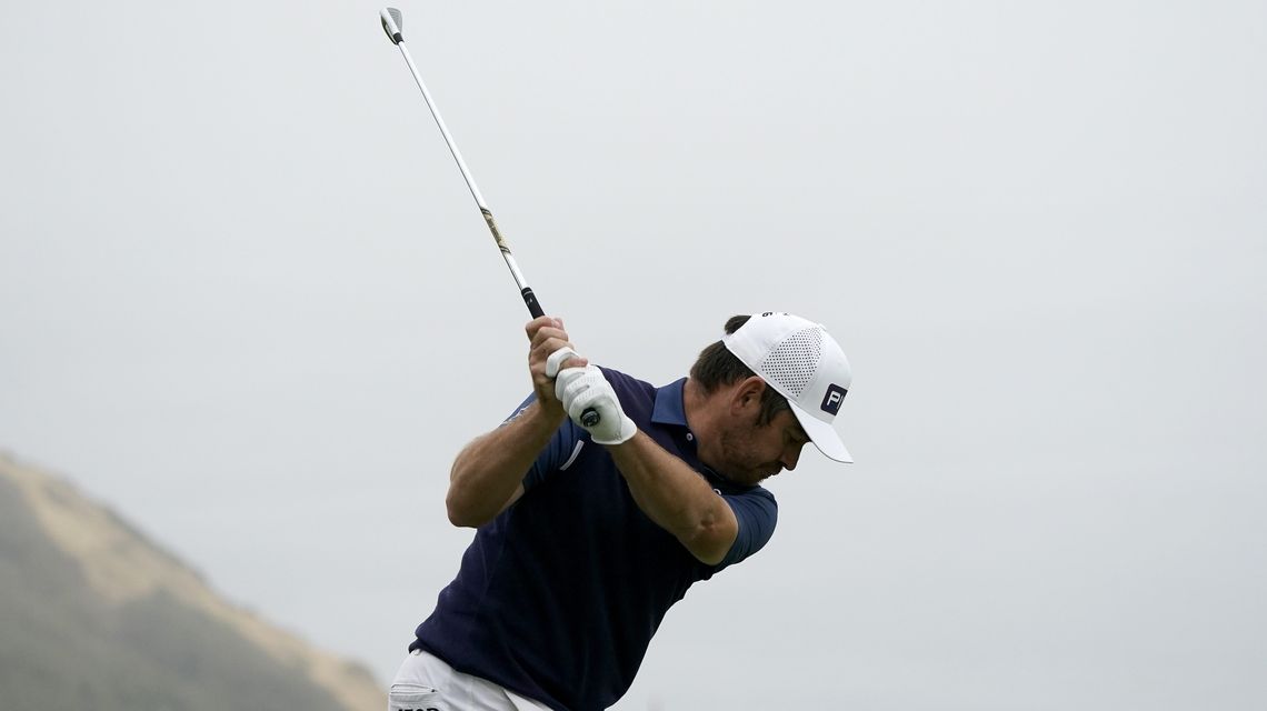 Oosthuizen joins Henley in lead at US Open after 1st round