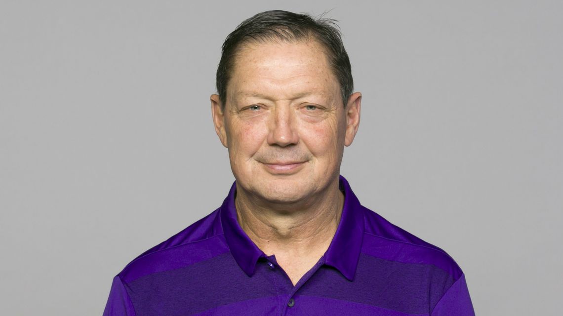 Vikings reassign unvaccinated coach Dennison to advisor role