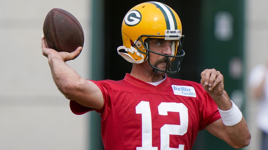 Rodgers participates in Packers’ first training-camp workout