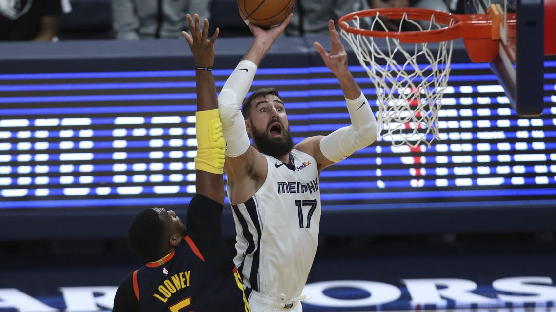 AP Source: Pelicans, Grizzlies, agree to multi-player trade
