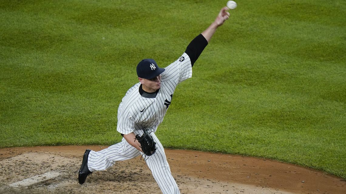 Yanks send relievers Cessa, Wilson to Reds for PTBNL