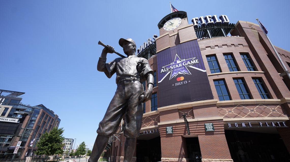 For MLB All-Star Game, right/left divide goes beyond field