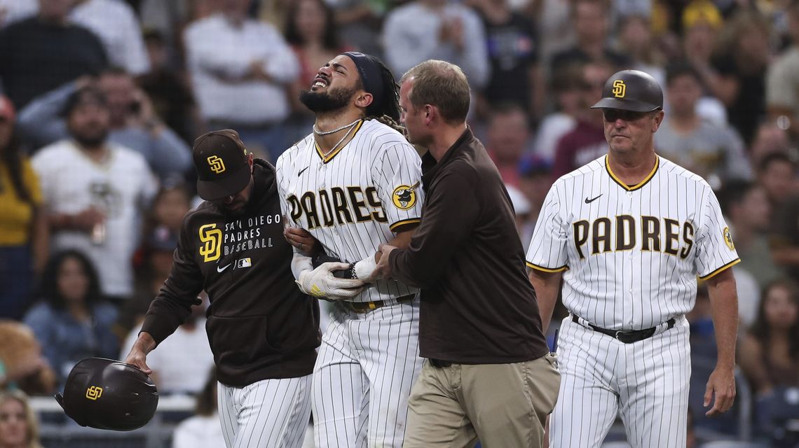 Padres star Fernando Tatis Jr. hurt on slide, leaves game