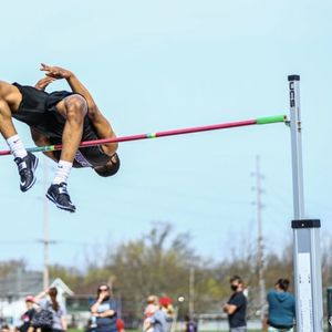 Mount Union basketball player Elijah Cobb finding All-American success in high jump