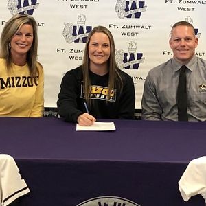 Julia Crenshaw poised to become Mizzou softball’s next star