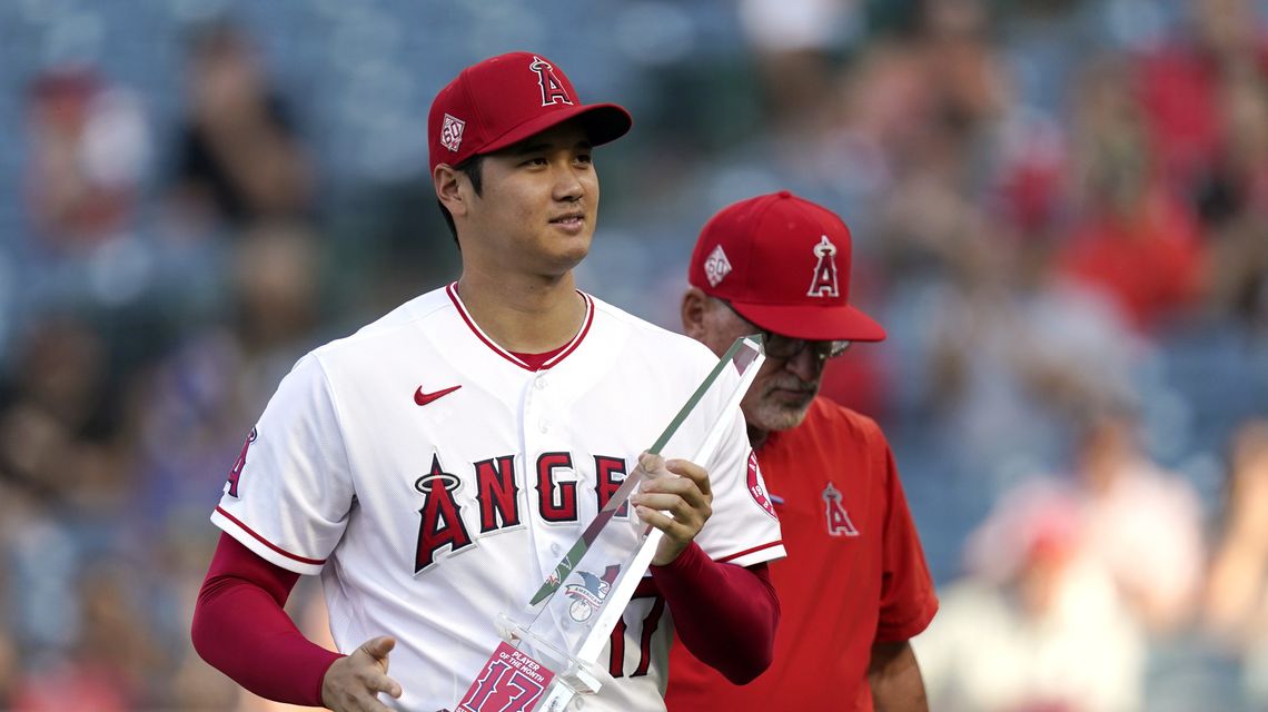 AP source: Ohtani donates HR Derby winnings to Angels’ staff