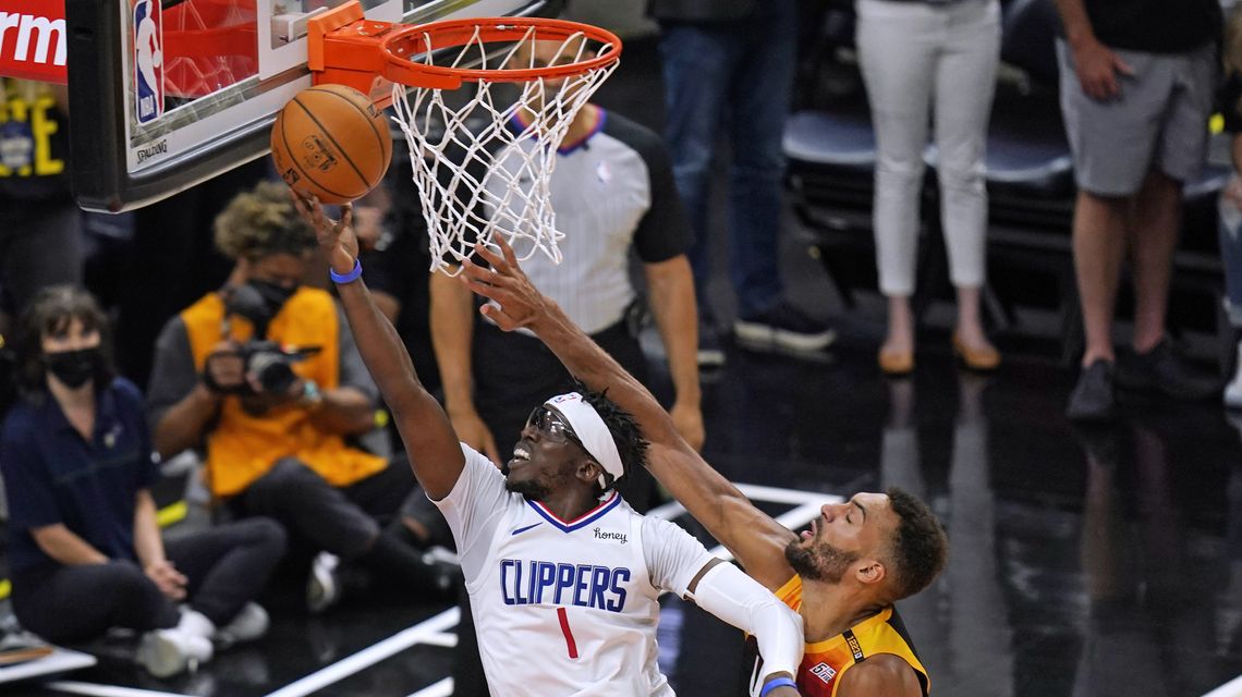 Free-agent guard Reggie Jackson re-signs with LA Clippers