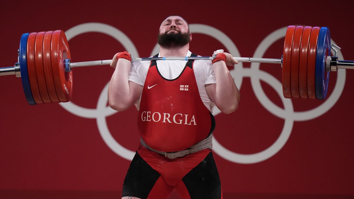 Talakhadze breaks weightlifting records, Syria wins medal