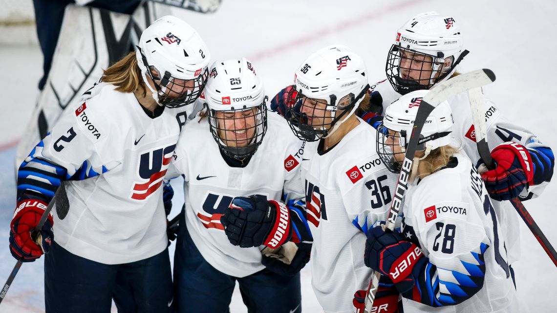 Carpenter, Murphy help US advance to women’s hockey final