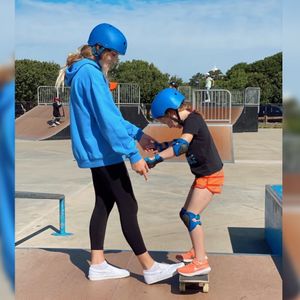 Norfolk Collegiate student uses ‘Concrete Confidence’ venture to inspire young girls to jump on a skateboard