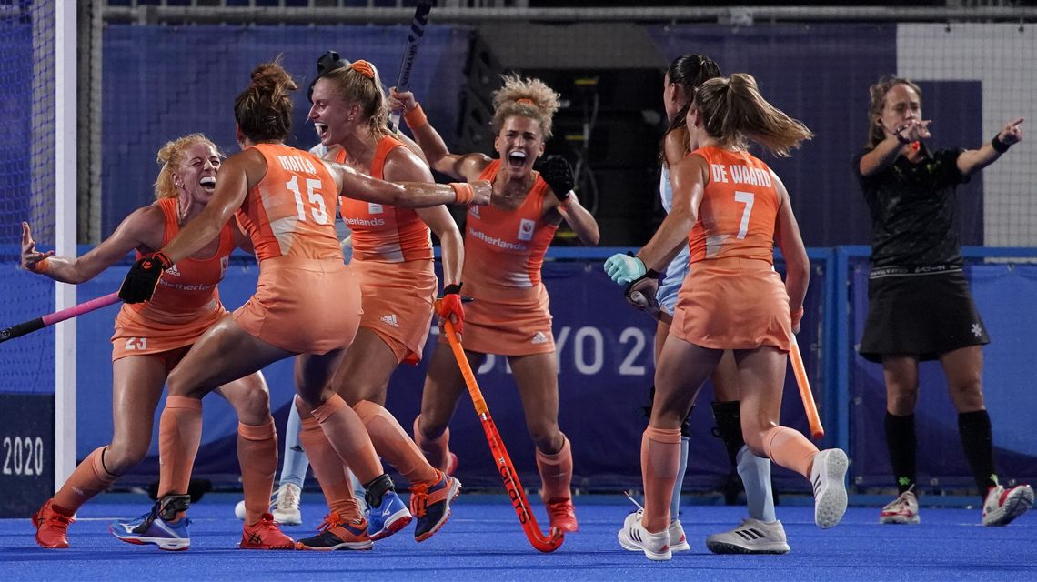 Netherlands tops Argentina for gold in women’s field hockey