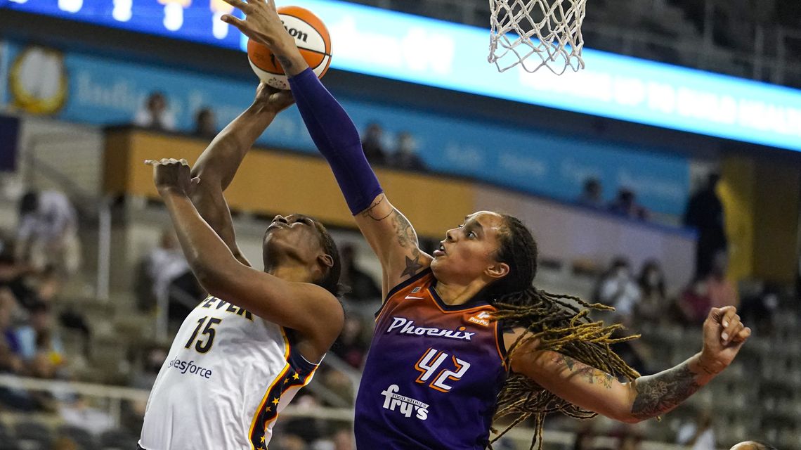 Mercury hold off Fever’s late rally, win 9th straight, 86-81