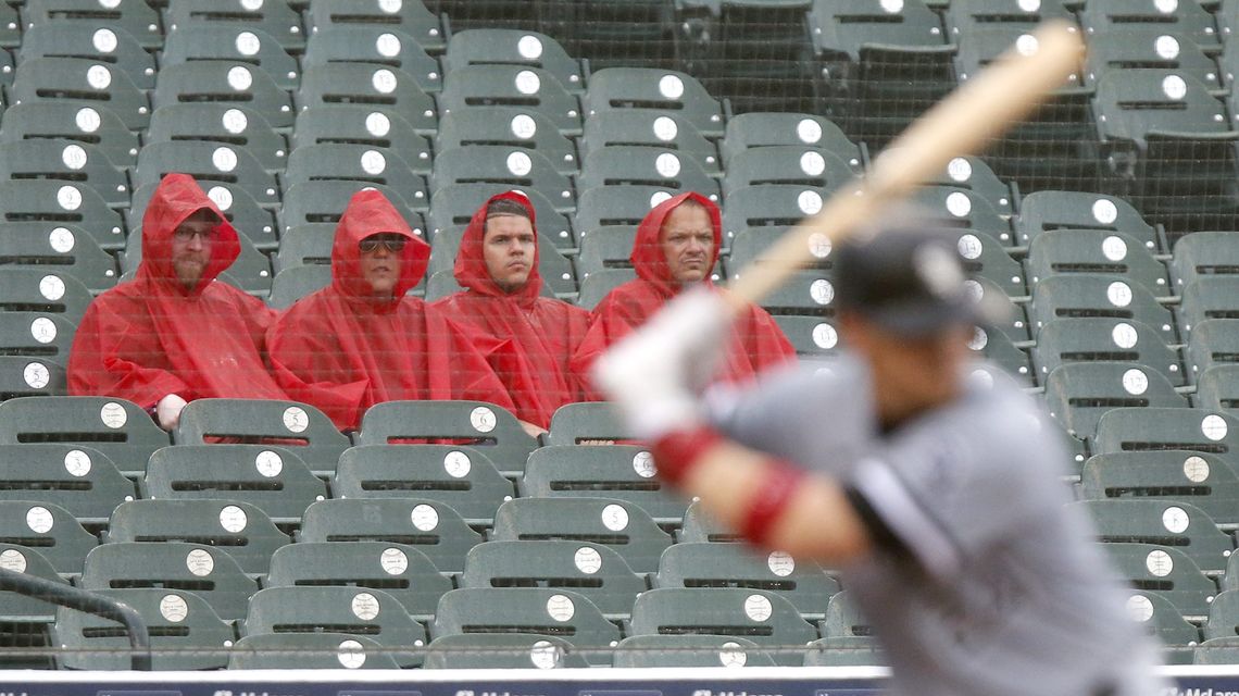 White Sox-Tigers game postponed until Monday due to rain