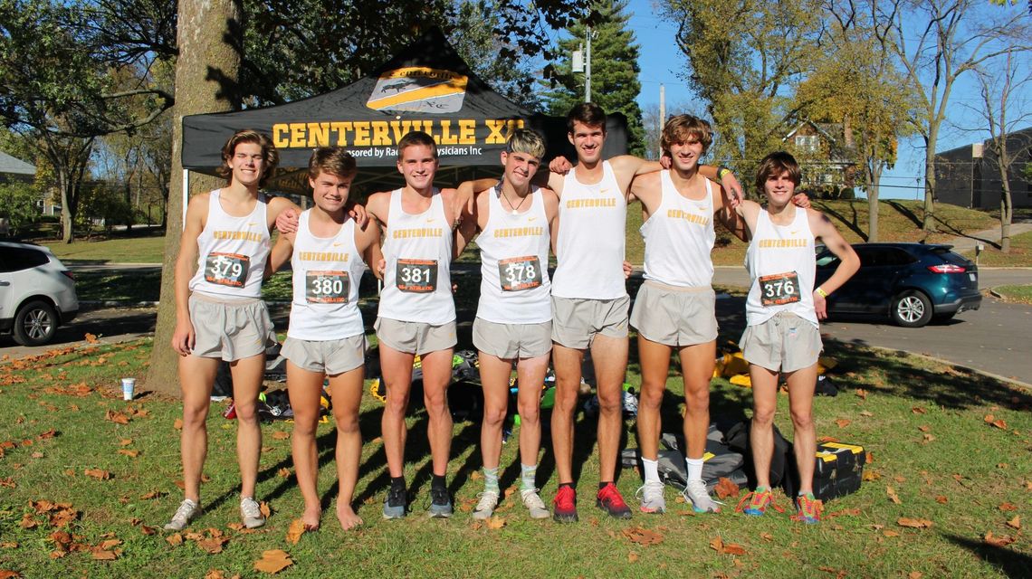Centerville HS boys cross country forges ahead