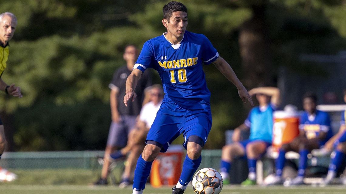 Isaac Garro Coto continues excellent form for Monroe College