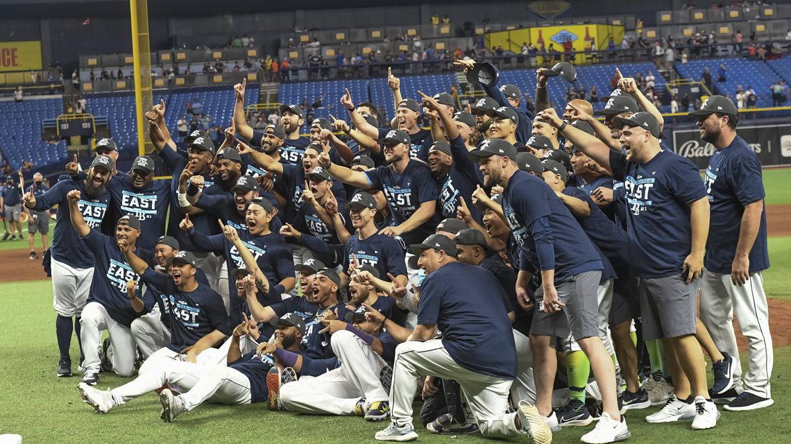 Rays clinch 2nd consecutive AL East crown