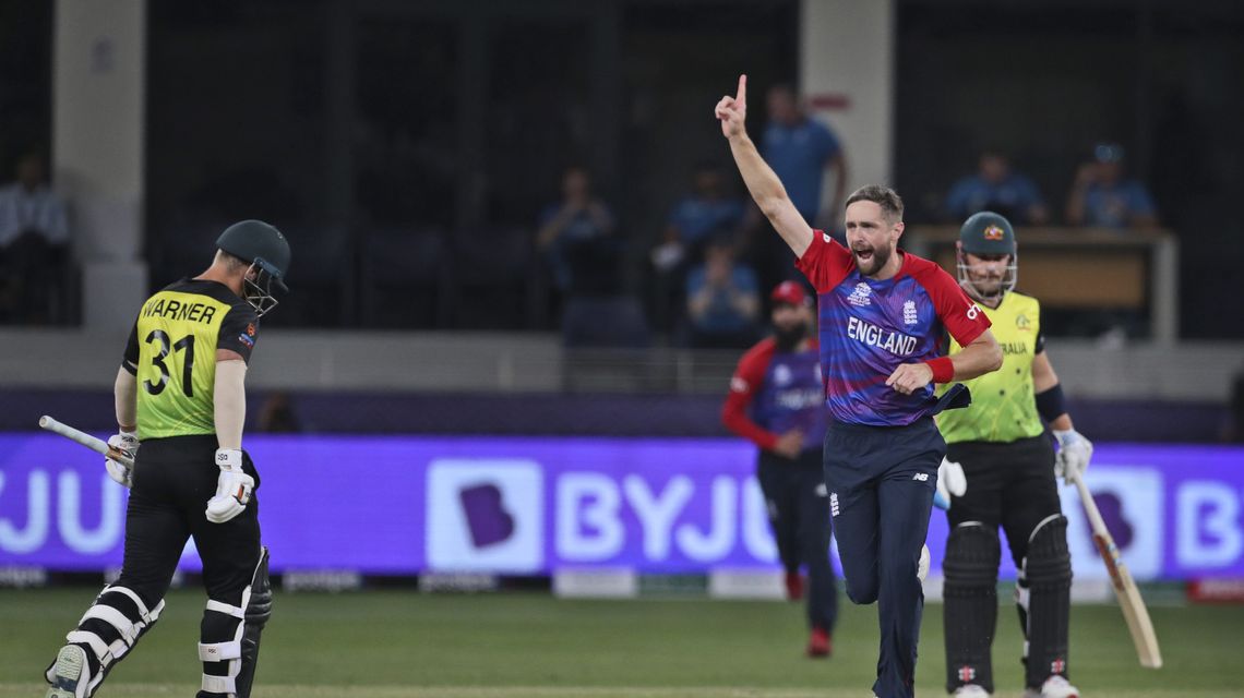 England puts Australia in to bat in T20 World Cup clash